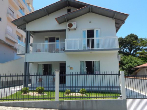 Casa Ampla no Centro, Piso Térreo ou Superior